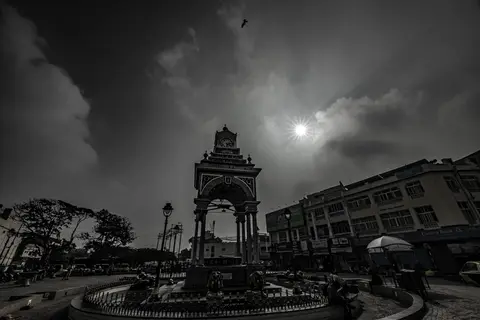 Chikka Gadiyara (Dufferin Clock Tower)